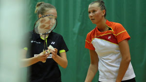 Mathilda Lindholm (till höger). Jenny Nyström och Mathilda Lindholm 4.8.2015.