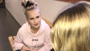 Ungas rusmedelsanvändning överraskar inte mig alls, säger Maria Andersén från årskus 8 tjej i högstadieåldern