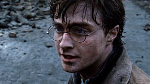 Så här såg Harry Potter ut i den sista filmen: Harry Potter och dödsrelikerna del två.