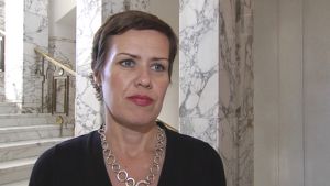 Maarti Feldt-Ranta (Sdp) är försiktig i sin kritik mot flyktingpolitiken. Maarit Feldt-Ranta