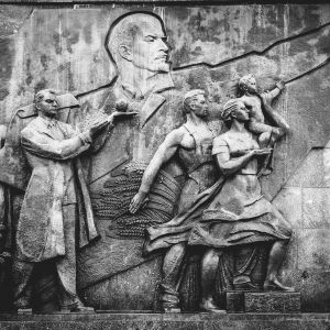 Lenin ja kommunismin aikainen seinäveistos