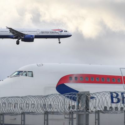 British Airways lentokoneita Heathrown lentokentällä.