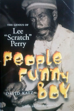 Omslaget till Lee Perry-biografin, People Funny Boy Omslaget till Lee Perry-biografin, People Funny Boy