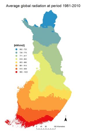 Ilmatieteen laitoksen kartta kertoo vuotuisen säteilykertymän. Kysessä on pitkän ajan keskiarvo. Parhaat alueet aurinkosähkön kannalta ovat etelässä ja länsirannikolla. Aurinkoenergiakertymä Suomessa