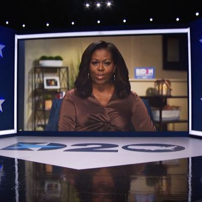 Michelle Obaman ja Bernie Sandersin tervehdyspuheet demokraattien puoluekokouksessa