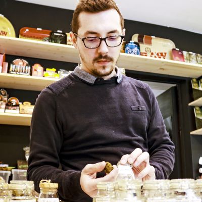 Kevin Goumet omistaa useita CBD-kauppoja Belgiassa.