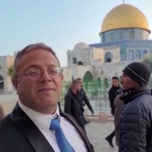 Israelin sisäisestä turvallisuudesta vastaava ministeri Itamar Ben-Gvir Temppelivuorella Jerusalemissa.