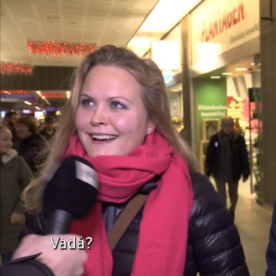 Två kvinnor i Kampen och texten "Vadå?"