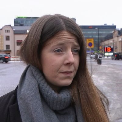 Ida Schauman står framför Järnvägstorget.