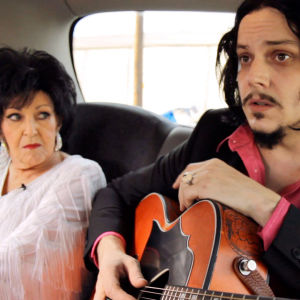 Black Cab Sessions. Kuvassa Wanda Jackson ja Jack White Nashville-jaksossa.