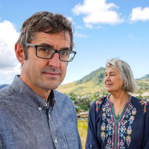 Louis Theroux Gus Thomasonin vaimon Raeannan ja tyttären Lilianin kanssa San Luis Obispossa Kaliforniassa.