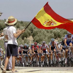 Pyöräilijöitä Cordobassa, Espanja.