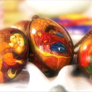 Kuvassa maalattuja pääsiäismunia
