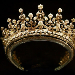 Kuningatar Elisabetin tiara