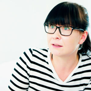 Miia Salmi on minimalistinen sisustusbloggaaja. #oma_koti_valkoinen