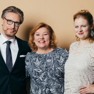 Lappeenrannan valtakunnallisten laulukilpailujen 2019 Ylen toimittajat Riikka Holopainen, Janne Palkisto, asiantuntija Päivi Kantola ja toimittaja Lotta Emanuelsson.