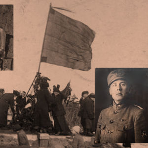 Naiset pystyttävät punalippua Tähtitorninmäelle 1917 tai 1918.
