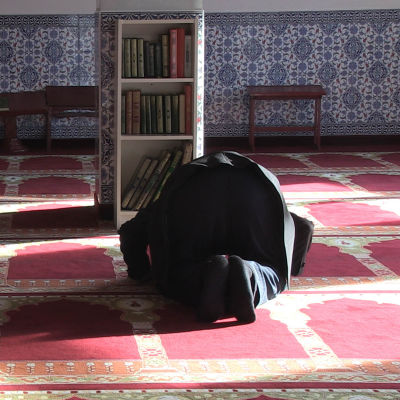 Bön i moskén i Nürnberg.