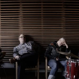 Dokumenttielokuva Tokasikajuttu näyttää Pertti Kurikan Nimipäivien nousu- ja laskukiidot yhtyeen kolmen viimeisen vuoden ajalta. 
