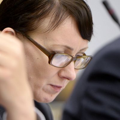 Sosiaali- ja terveysministeri Hanna Mäntylä eduskunnan täysistunnossa Helsingissä.