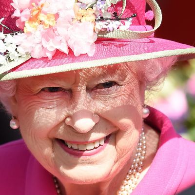 Kuningatar Elisabet täyttää 90 vuotta
