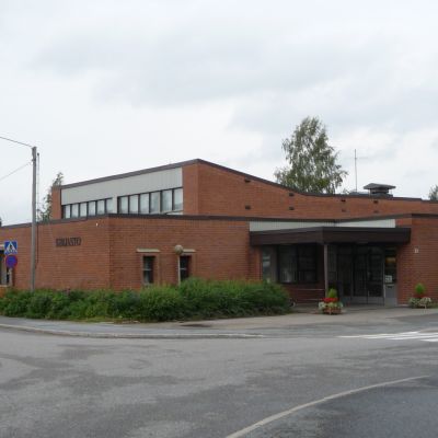 Nilsiän kirjastotalo ulkoa