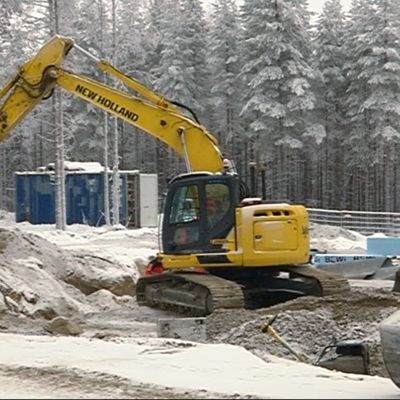 Kiinalaistaustaisen Nova Roin mökkikylän perustuksia kaivetaan Napapiirillä Rovaniemellä