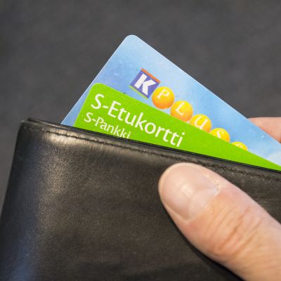 Etukortit.