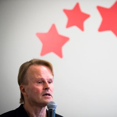 Historioitsija Juha Siltala julkaisi uuden kirjansa Keskiluokan nousu, lasku ja pelot tänään.
