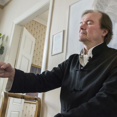Runolaulaja Pekka Huttu-Hiltunen.