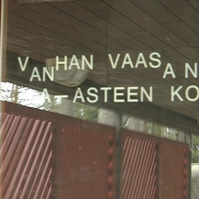 Vanhan Vaasan koulun ovi