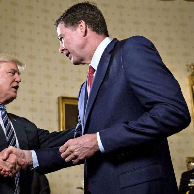 Trump ja Comey kättelevät