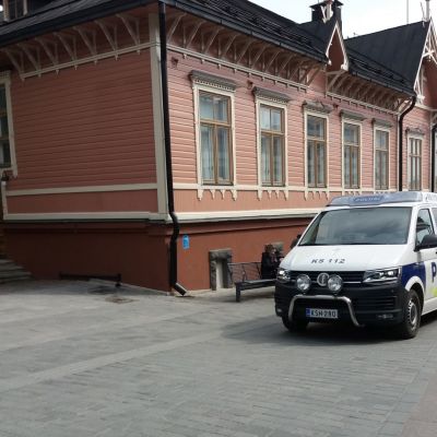 Poliisia tarvitaan päivittäin rauhoittamaan ydinkeskustan häiriöitä.