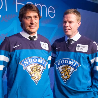 Urheilujuttuja: Koivu ja Selänne aateloitiin