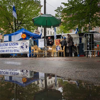 Suomi ensin telttaleiri.