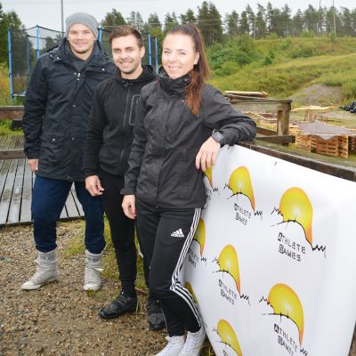 Athlete Gym järjestäjät Joel Niemelä, Veijo Lintunen ja Brenda Aalto.