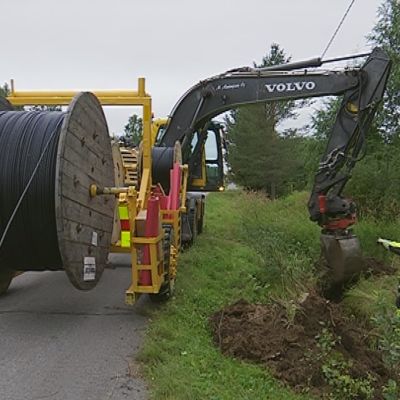 Lapissa rakennetaan valokuituverkkoja kiivaaseen tahtiin.