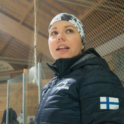 Anne Pohjola Lapinlahden jäähallissa