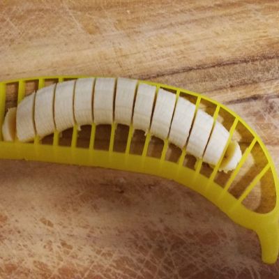 Kumpi on kätevämpi, banana slicer vai veitsi?