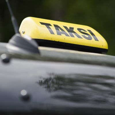 Taksi.