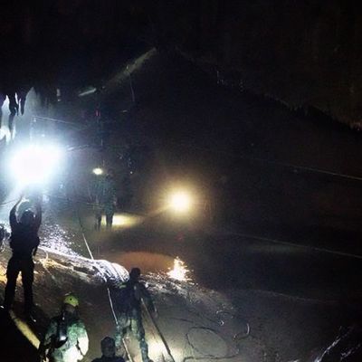 Yle Uutisten erikoislähetys seuraa Thaimaan pelastusoperaatiota