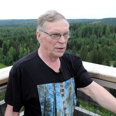 Vuorenpeikon näkötorni Nastolassa on Erkki Salosen omin käsin rakentama.