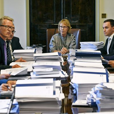 Perustuslakivaliokunta koolla.