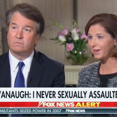 Brett Kavanaugh Fox Newsin haastattelussa yhdessä vaimonsa kanssa.