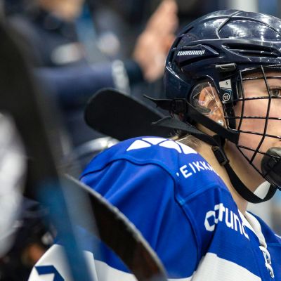 Naisleijonat#Isa