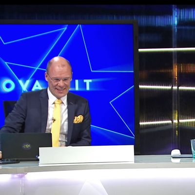 MM-tuuletusta vaalistudiossa
