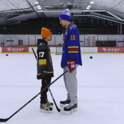 Kun Ville Galle haastoi "Mörkö"-Marko Anttilan jääkiekkokisaan