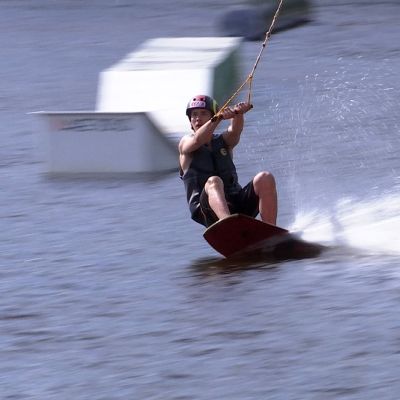 Samu Sundell wakeboardilla