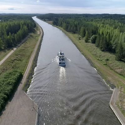MS Carelia Saimaan kanavassa