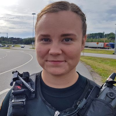 nuorempi rajavartija Jutta Heikkala
